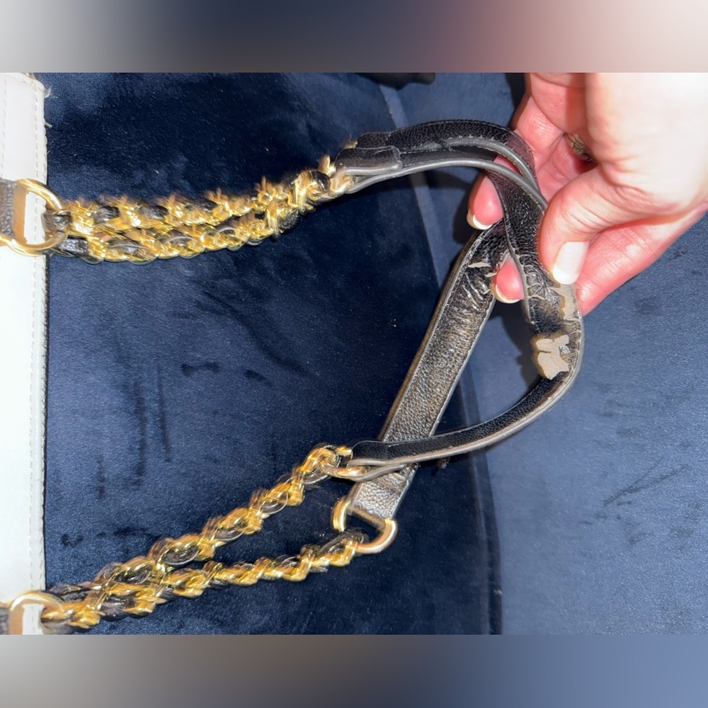 Black & White Betsy Johnson Tote ! - Picture 11 of 12